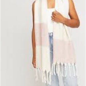 NWT gentle fawn pink shawl